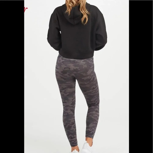 Spanx Look at Me Now Seamless Gray Camo Legging S - Picture 2 of 7
